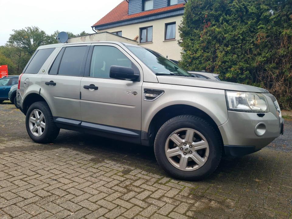 Land Rover Freelander 2009 — photo 22