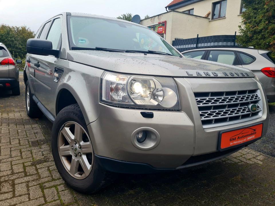 Land Rover Freelander 2009 — interior