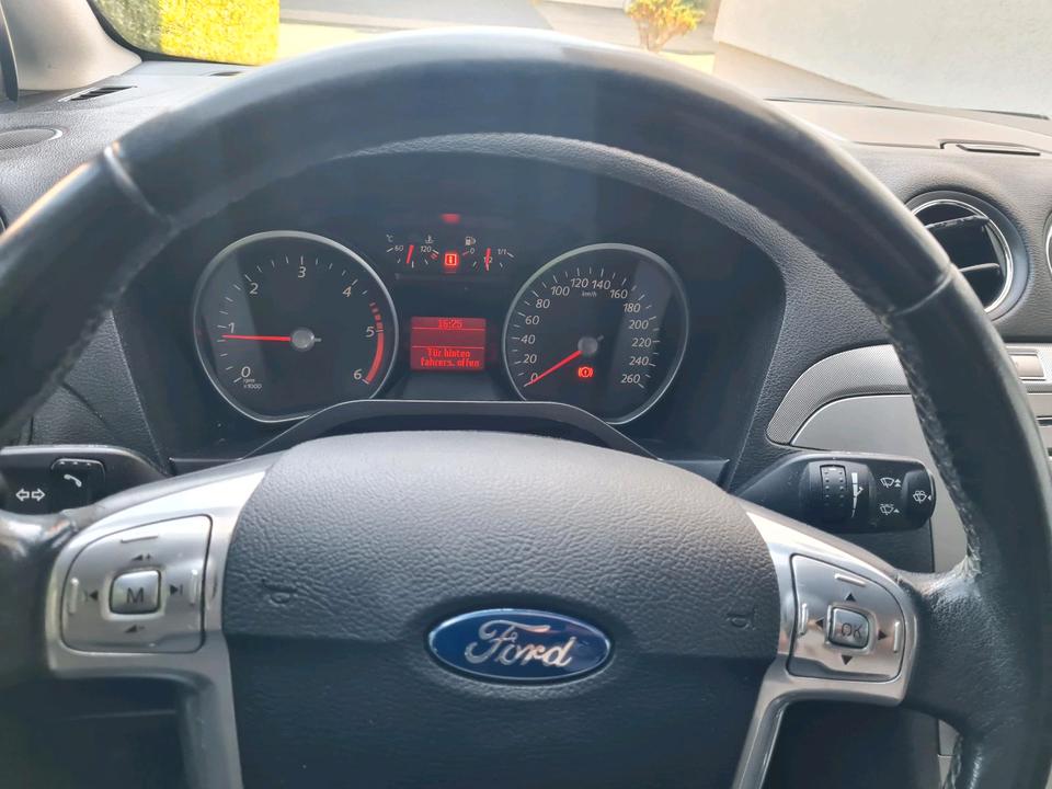 Ford S-Max 2009 — photo 8