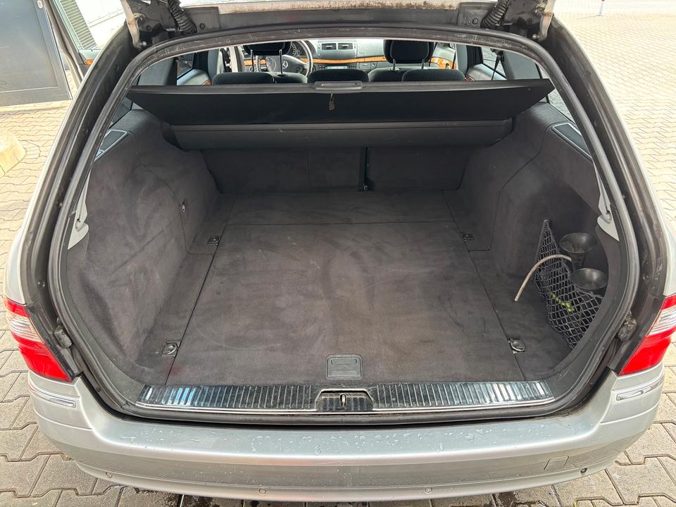Mercedes Benz E 220 2005 — photo 12