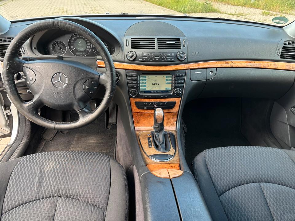 Mercedes Benz E 220 2005 — photo 5