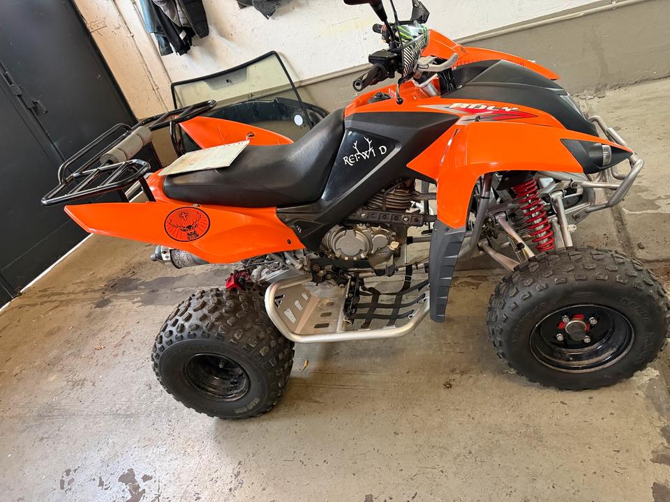 Weitere Motorräder Adly 300xs Quad TÜV neu 2011 — photo 8