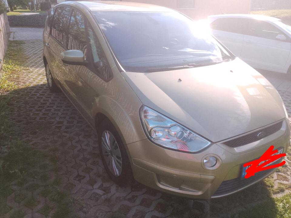 Ford S-Max 2006 — rear view