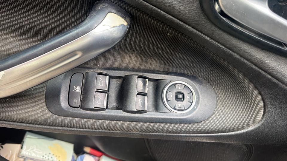 Ford S-Max 2009 — photo 6