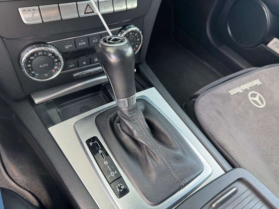 Mercedes Benz C 250 2012 — photo 18