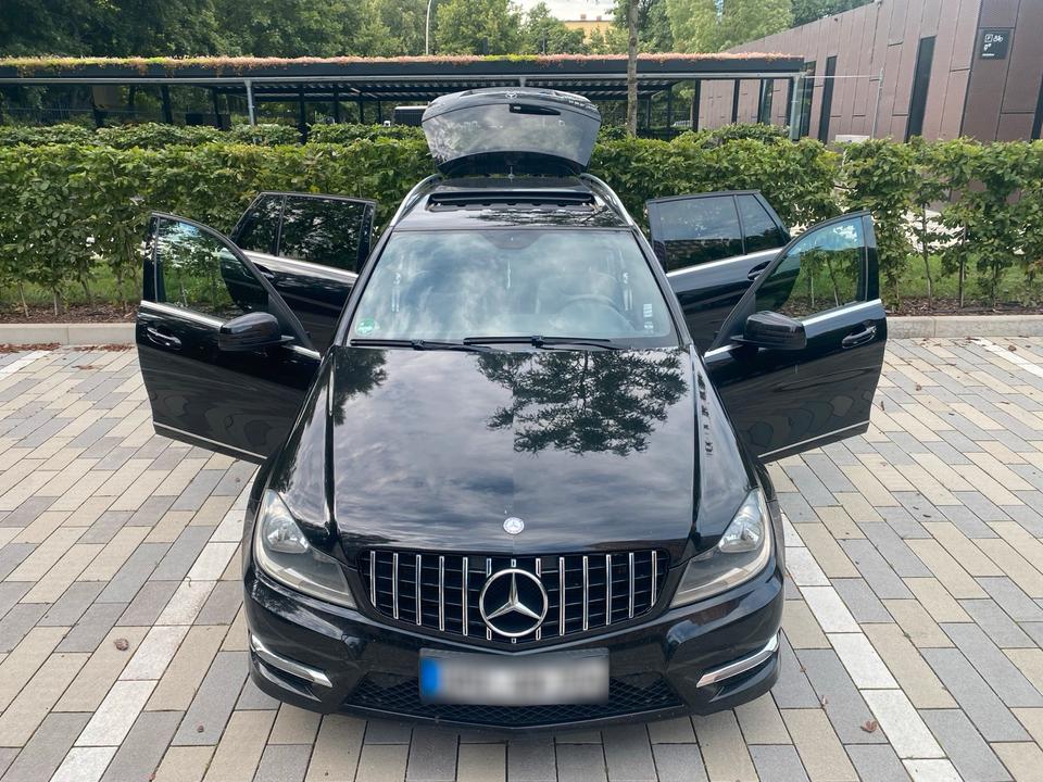 Mercedes Benz C 250 2012 — rear view