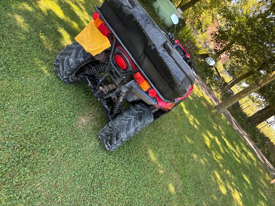 Kawasaki ATV Quad Rot mit Gepäckbox 2007 — двигун 633 ccm