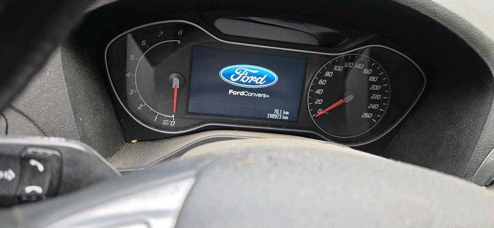 Ford S-Max 2011 — двигун