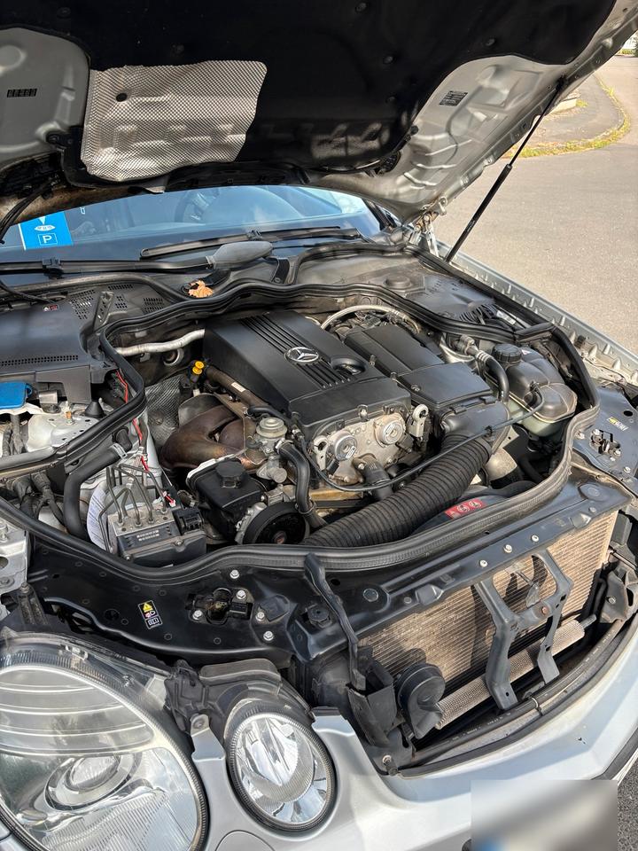 Mercedes Benz E 200 2009 — photo 12