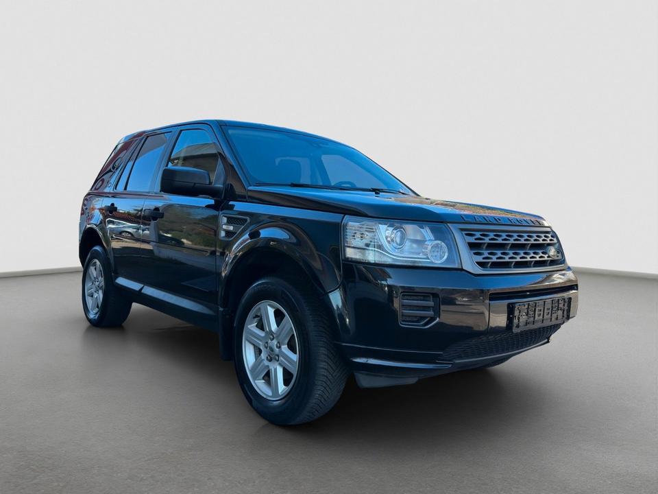 Land Rover Freelander 2013 — interior