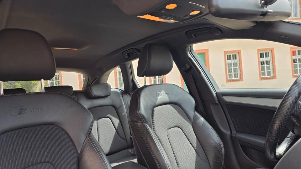Audi A4 2009 — photo 11