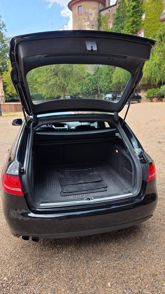 Audi A4 2009 — photo 14