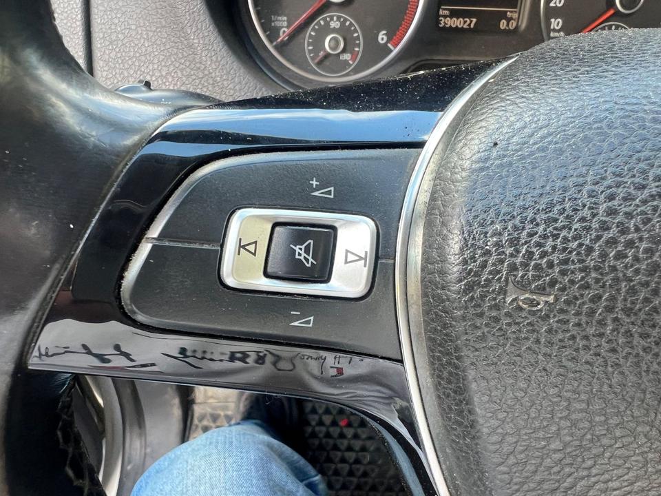 Volkswagen Amarok 2015 — photo 13