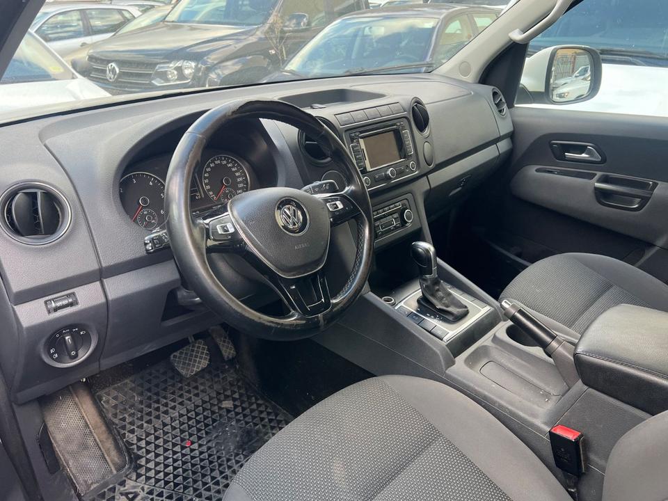 Volkswagen Amarok 2015 — interior