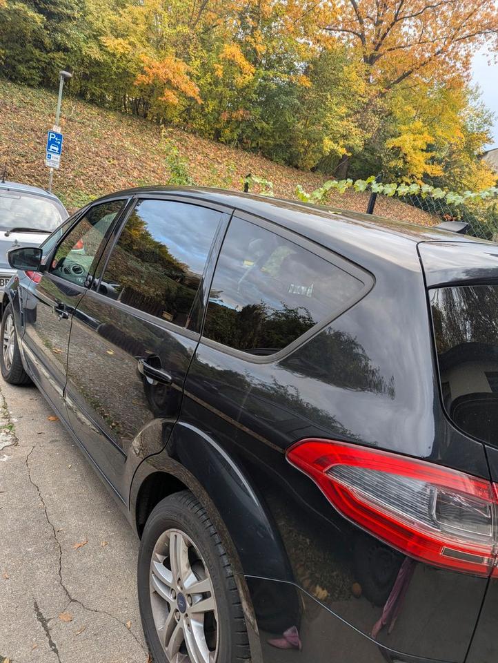 Ford S-Max 2013 — interior