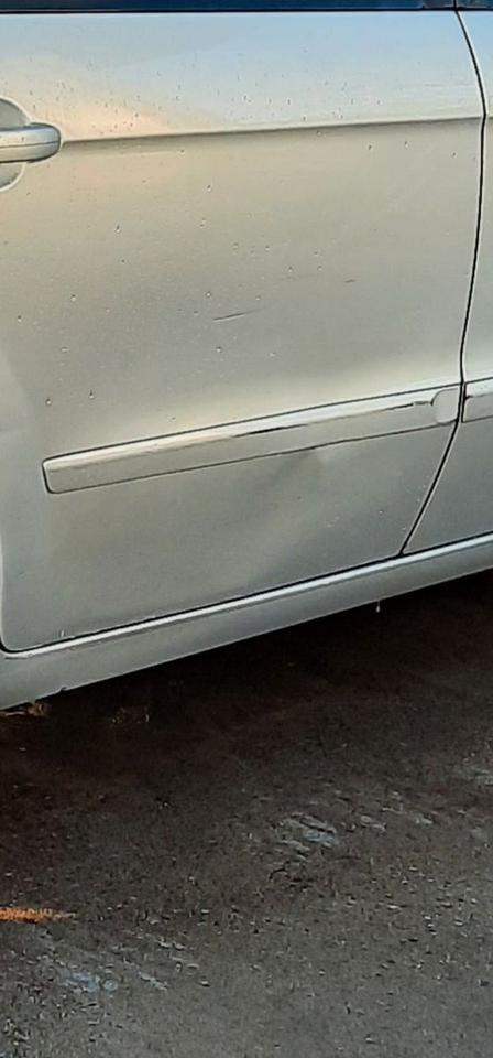 Ford S-Max 2011 — photo 11