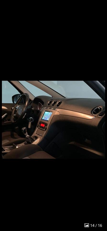 Ford S-Max 2011 — photo 6