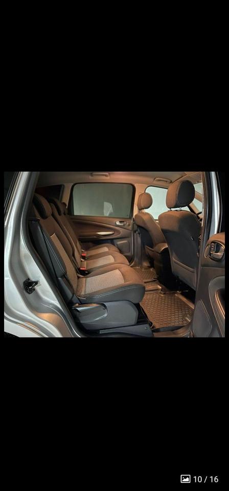Ford S-Max 2011 — photo 9