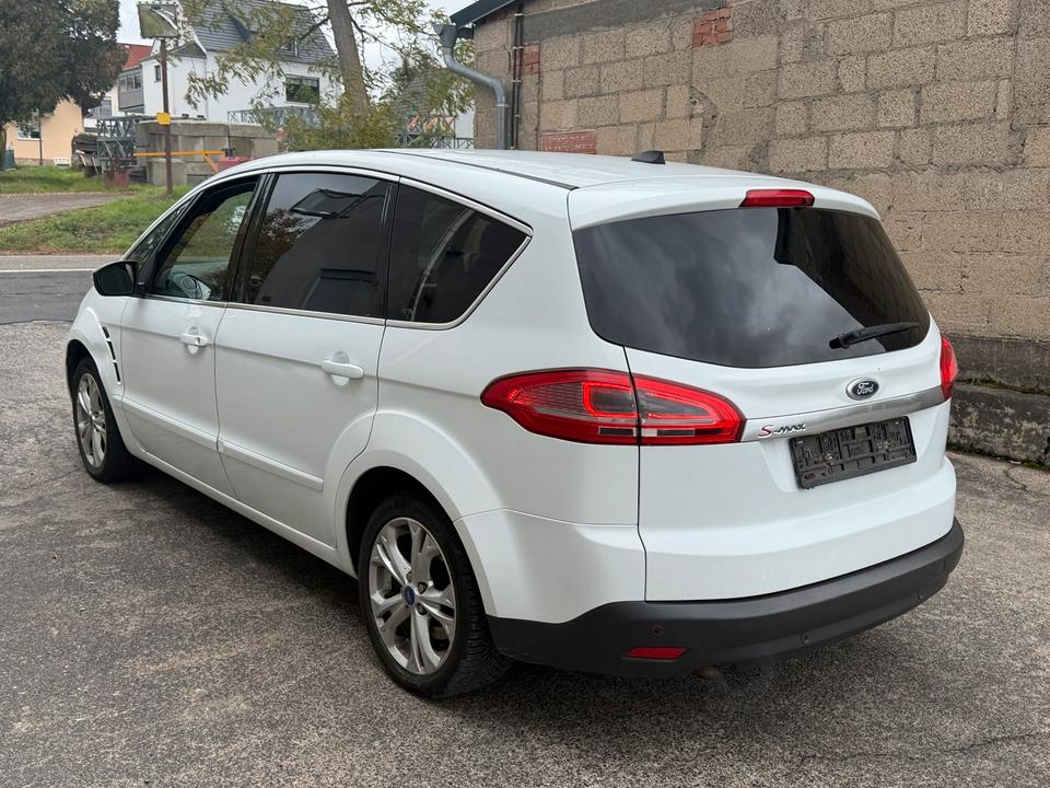 Ford S-Max 2012 — photo 8
