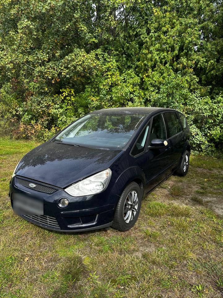 Ford S-Max 2007 — rear view