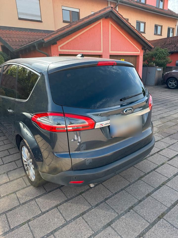 Ford S-Max 2010 — салон