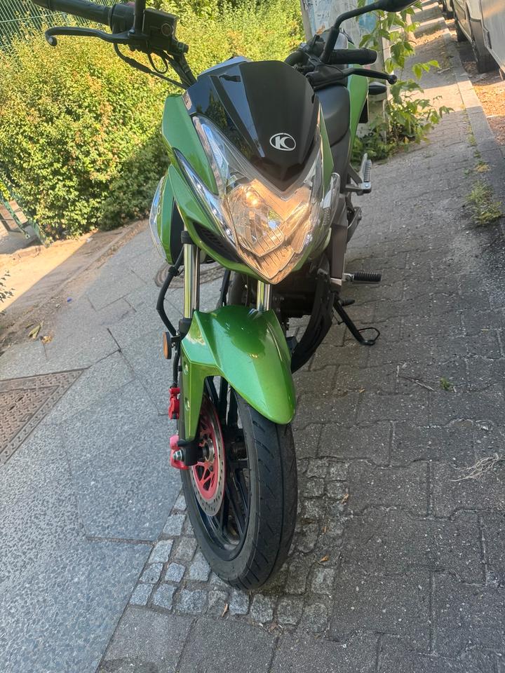 Kymco CK1 Naked Sport mit frischem TÜV 2015 — вигляд ззаду