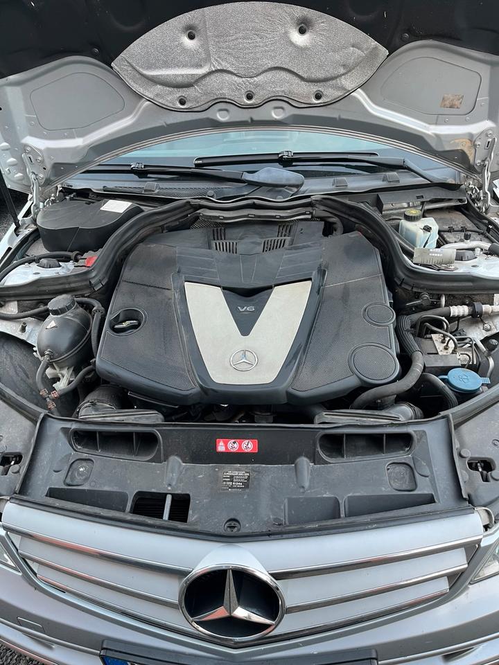 Mercedes Benz C 220 2008 — photo 13