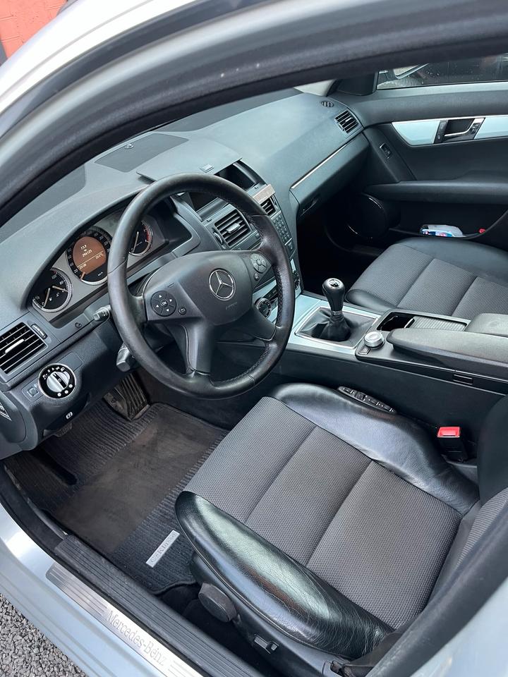 Mercedes Benz C 220 2008 — photo 9