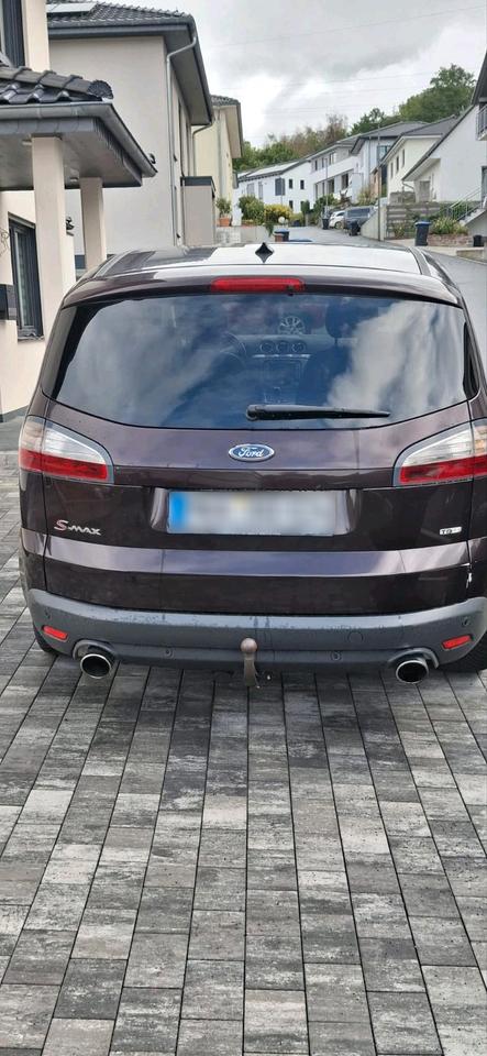 Ford S-Max 2010 — салон