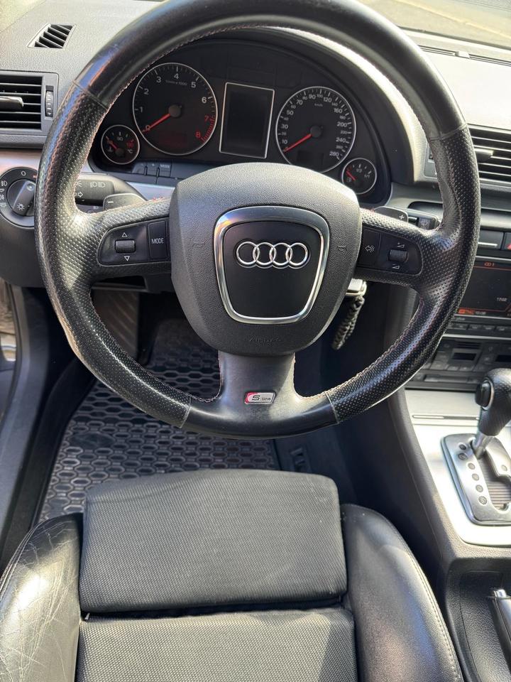 Audi A4 2007 — engine