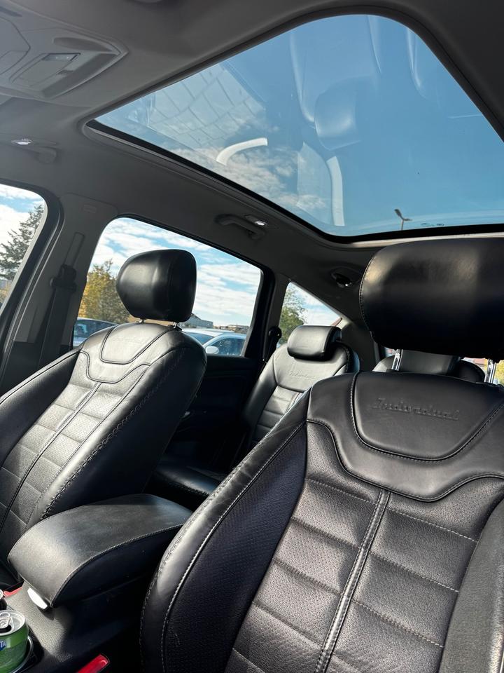 Ford S-Max 2010 — interior