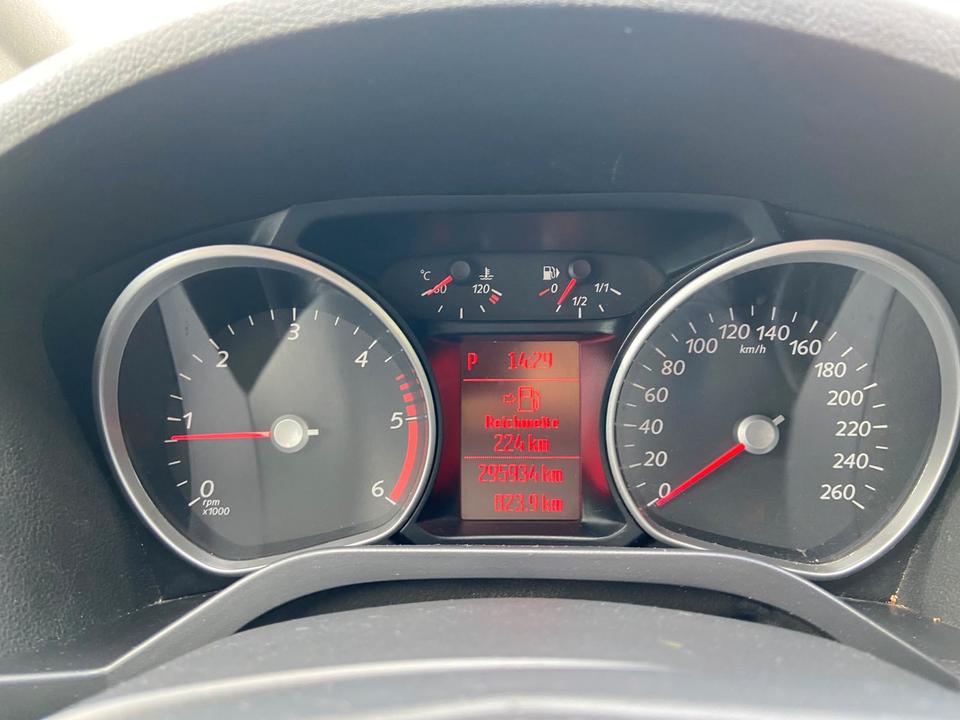 Ford S-Max 2011 — photo 10