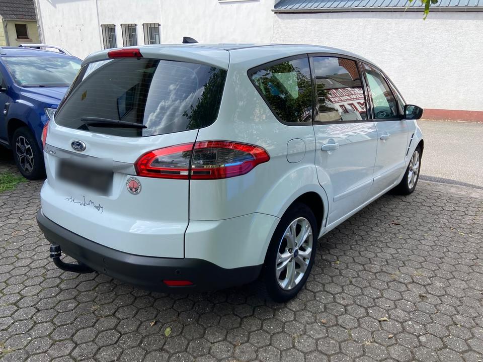 Ford S-Max 2011 — engine
