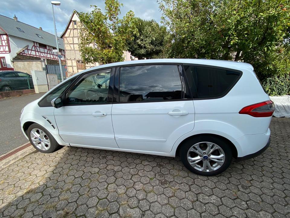 Ford S-Max 2011 — photo 7