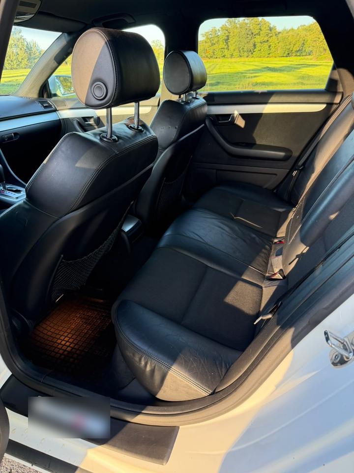 Audi A4 2008 — photo 7