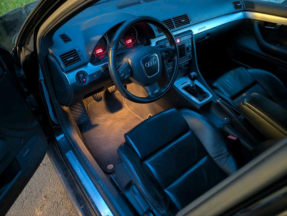 Audi A4 2007 — photo 12