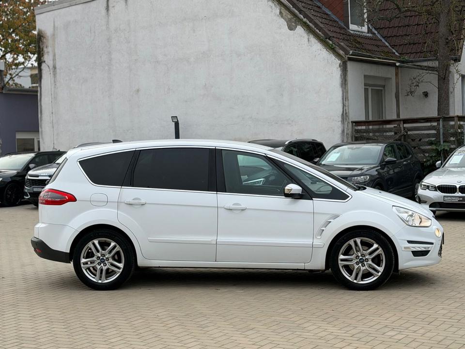Ford S-Max 2012 — двигун