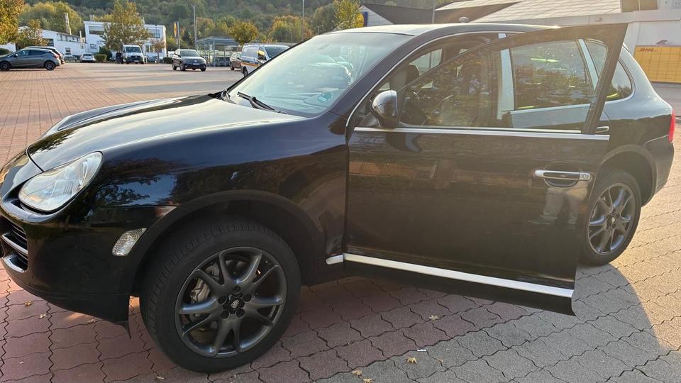 Porsche Cayenne 2006 — вигляд ззаду