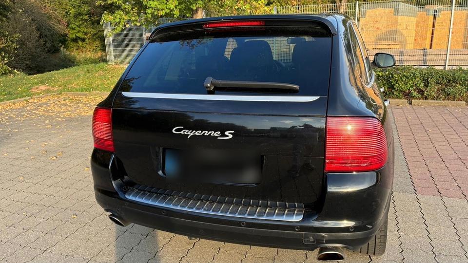 Porsche Cayenne 2006 — двигун