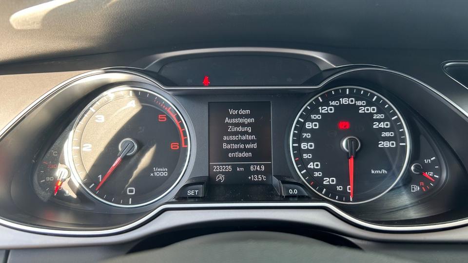 Audi A4 2013 — photo 14