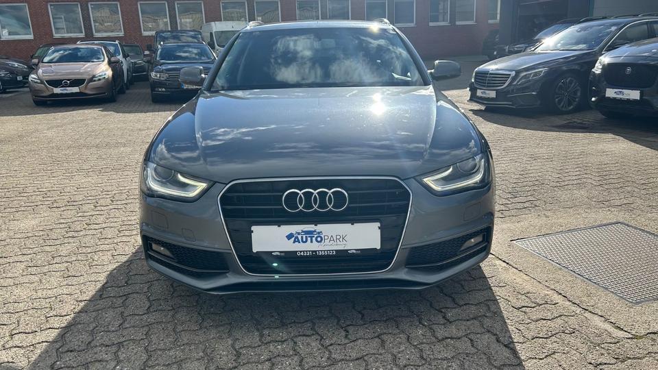 Audi A4 2013 — rear view