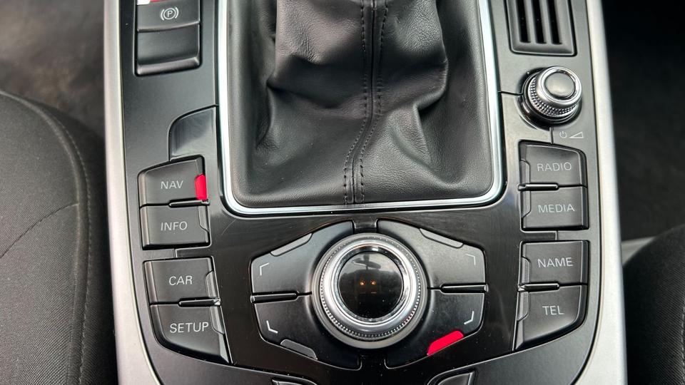 Audi A4 2013 — photo 22