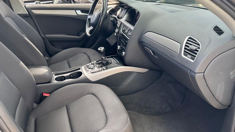 Audi A4 2013 — photo 7