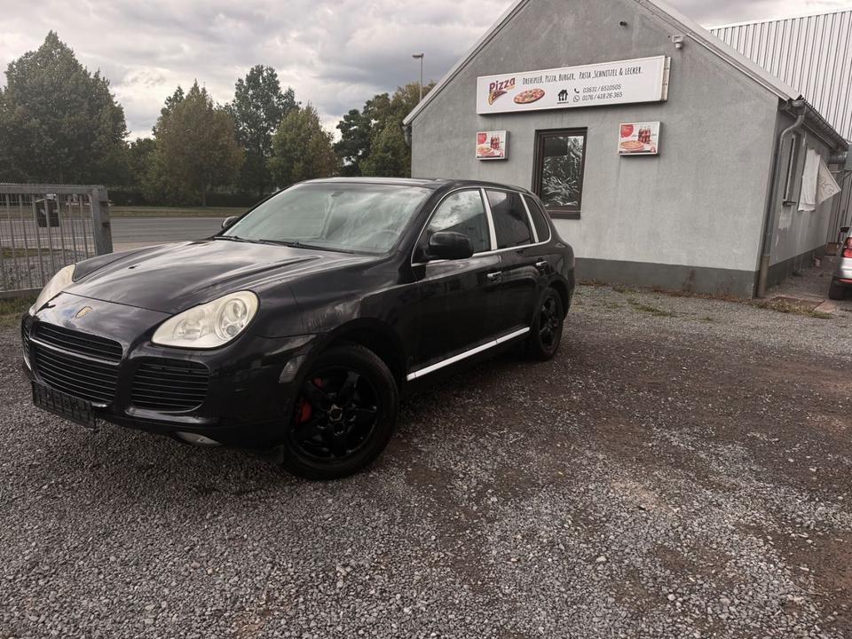 Porsche Cayenne, 2004