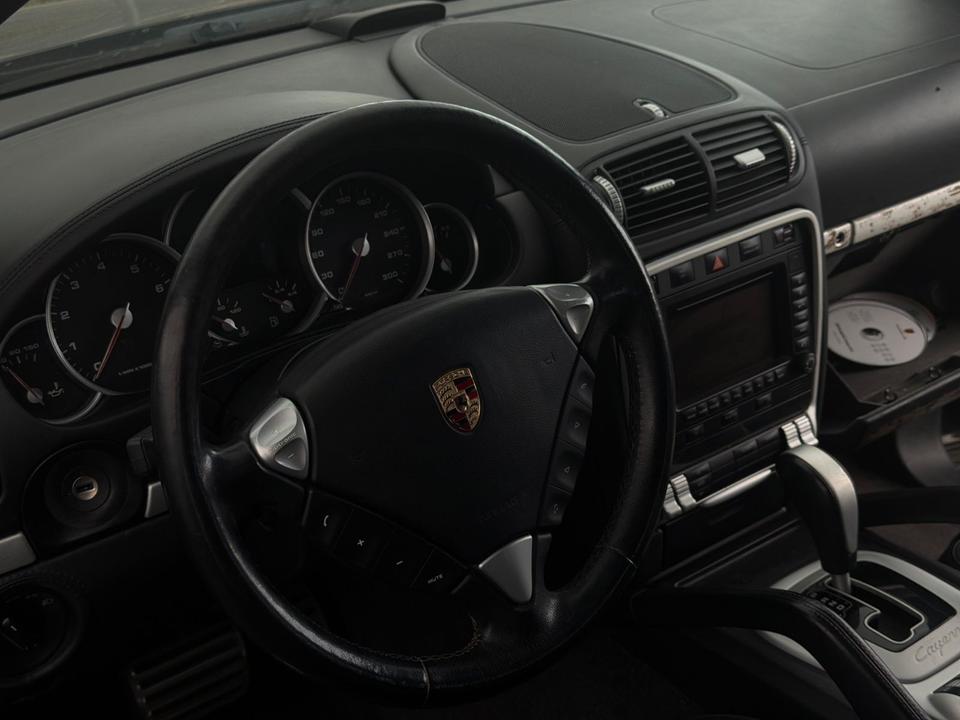 Porsche Cayenne 2004 — photo 10