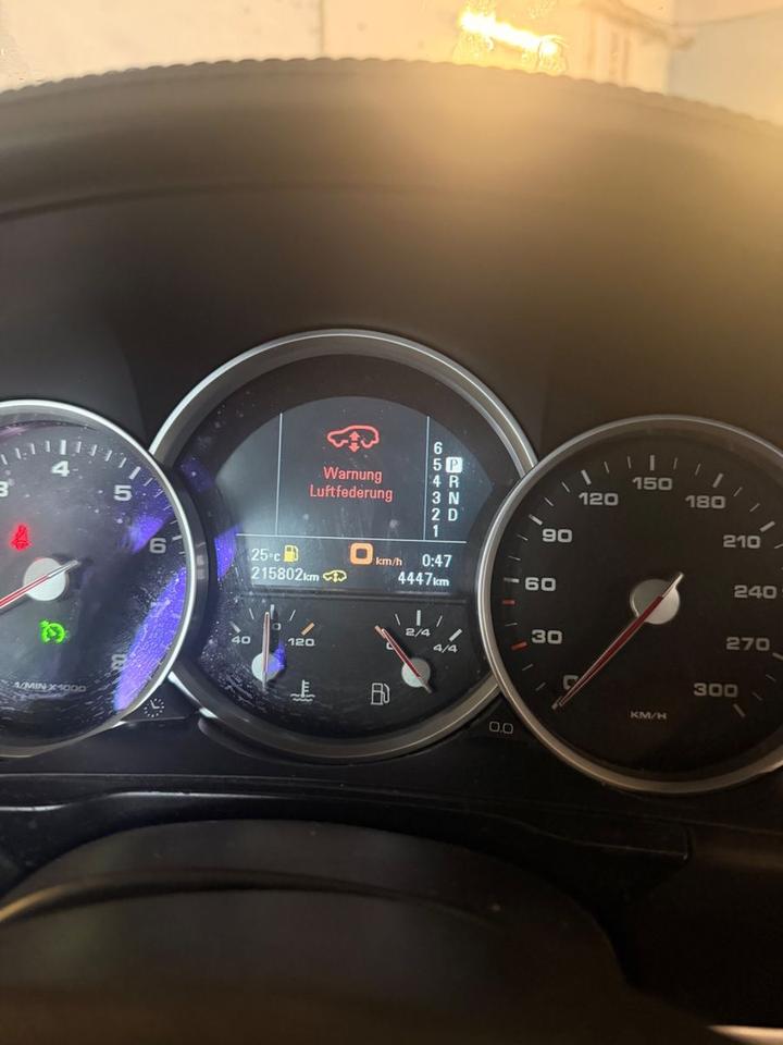 Porsche Cayenne 2004 — engine