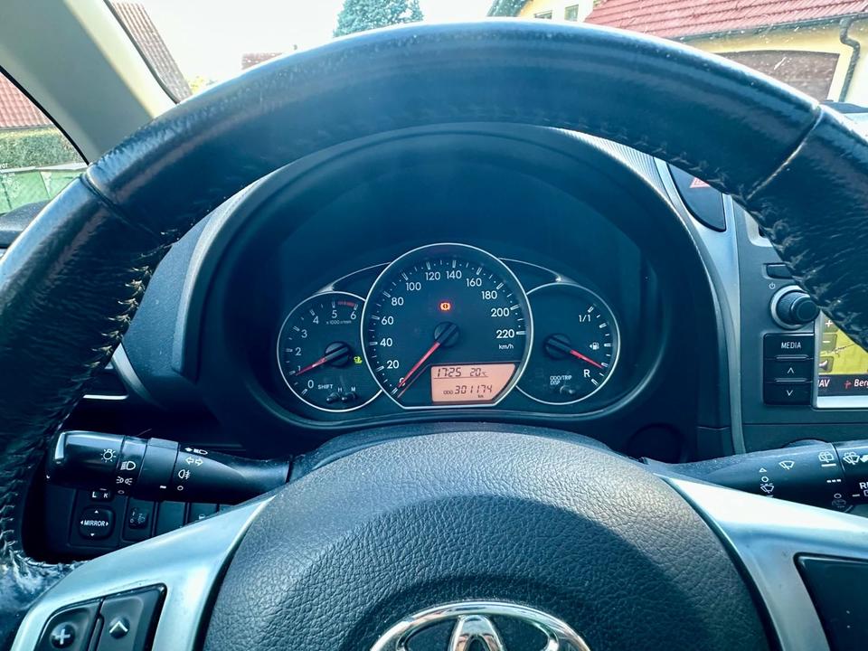 Toyota Verso 2012 — photo 9