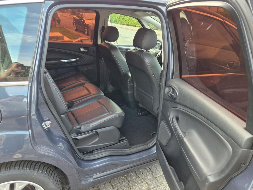 Ford S-Max 2013 — photo 12