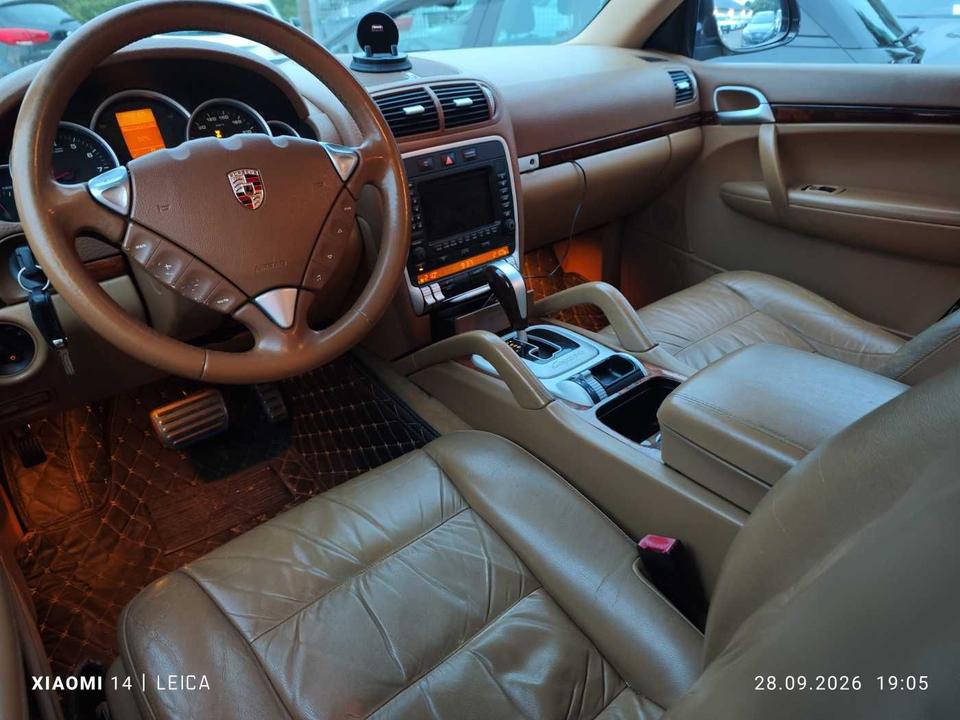 Porsche Cayenne 2006 — photo 13