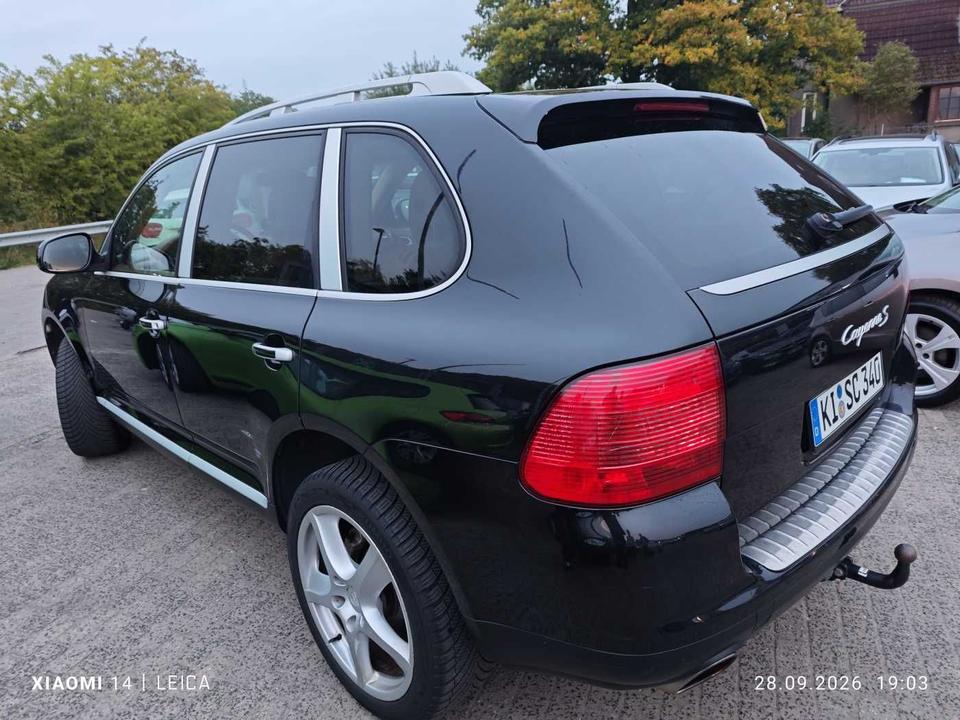 Porsche Cayenne 2006 — rear view